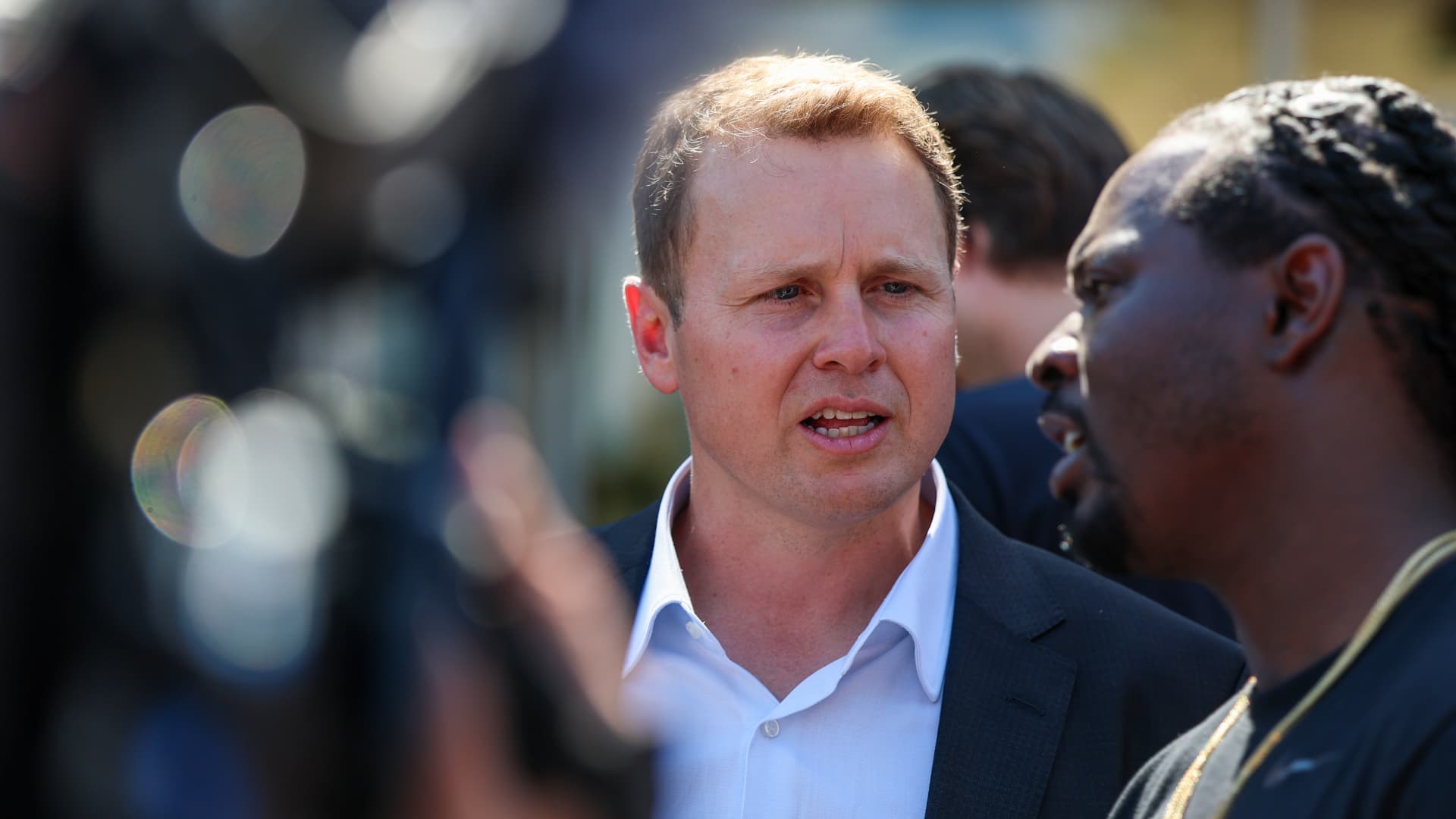 Reality star’s long shot L.A. mayoral candidacy becomes surprise test for Democrats