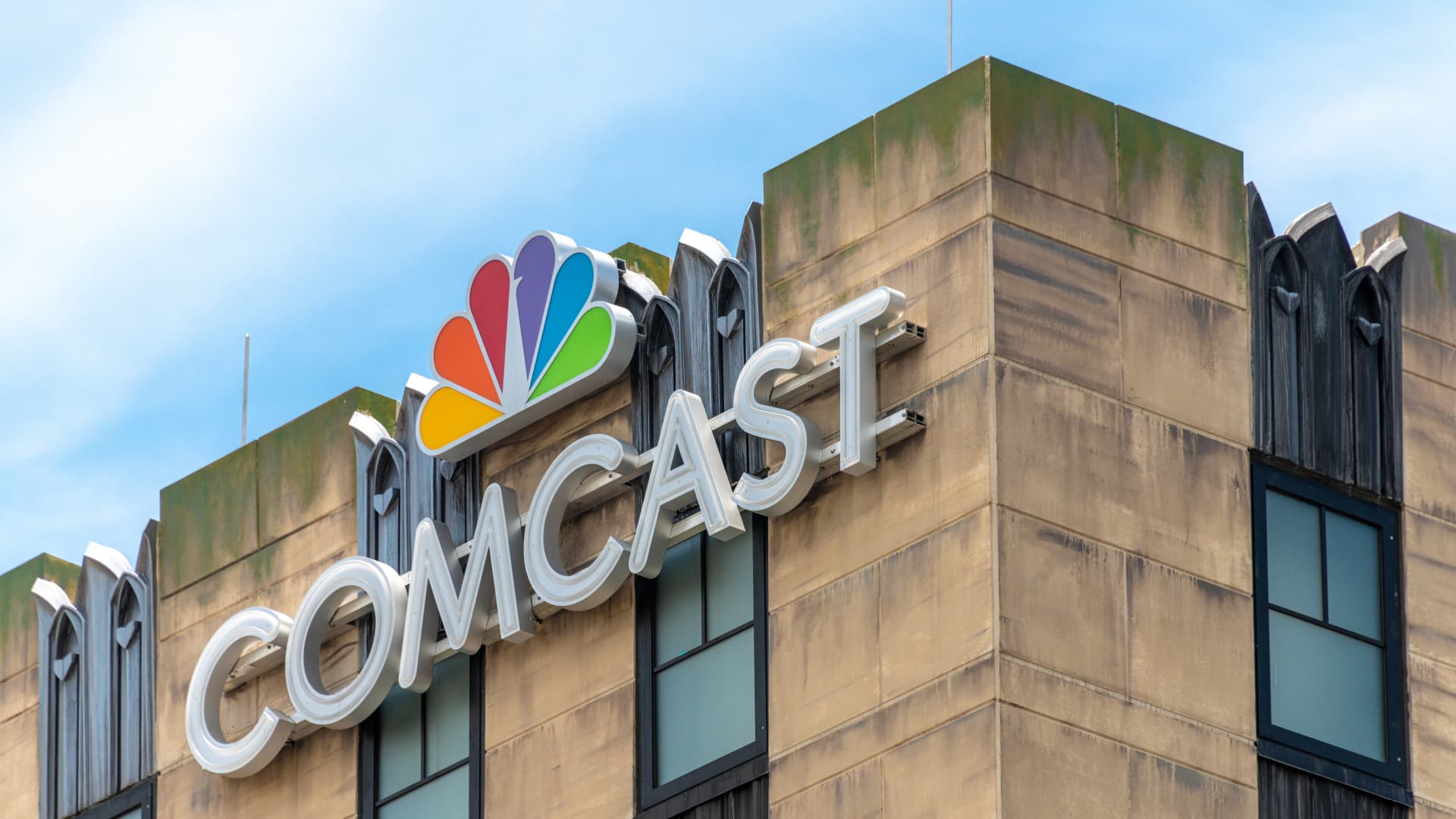 Comcast’s NBCUniversal spinoff raises hope for more deals. There may not be good options