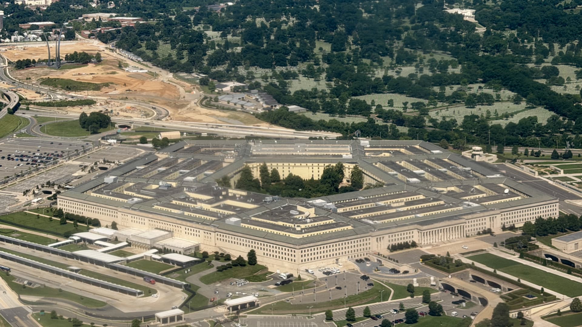Some Pentagon workers ordered to shelter in place as air quality issue is investigated