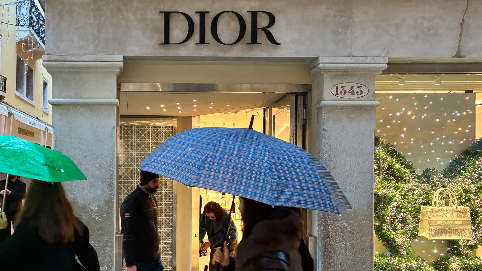 Retail had a ‘surprisingly robust’ first quarter, but the real test is ahead as tax refunds dry up