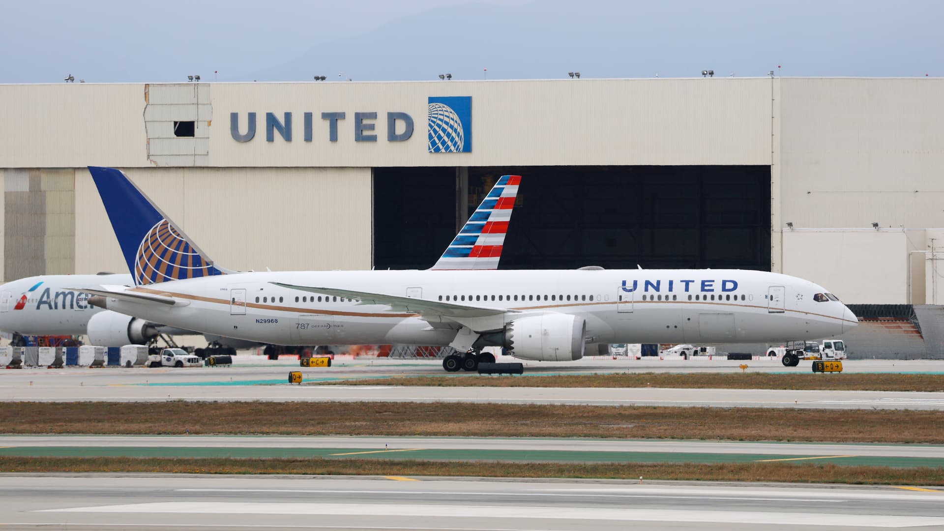United CEO brushes off airline mergers after American rejection: ‘There’s nothing’