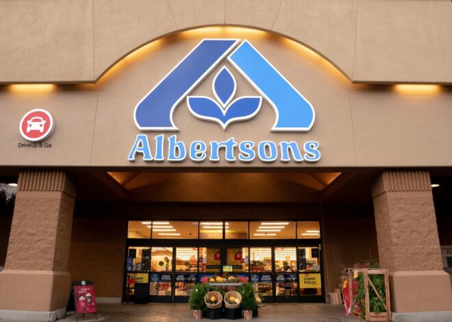 Albertsons stock plunges as it says weaker grocery spending will cut into sales and earnings