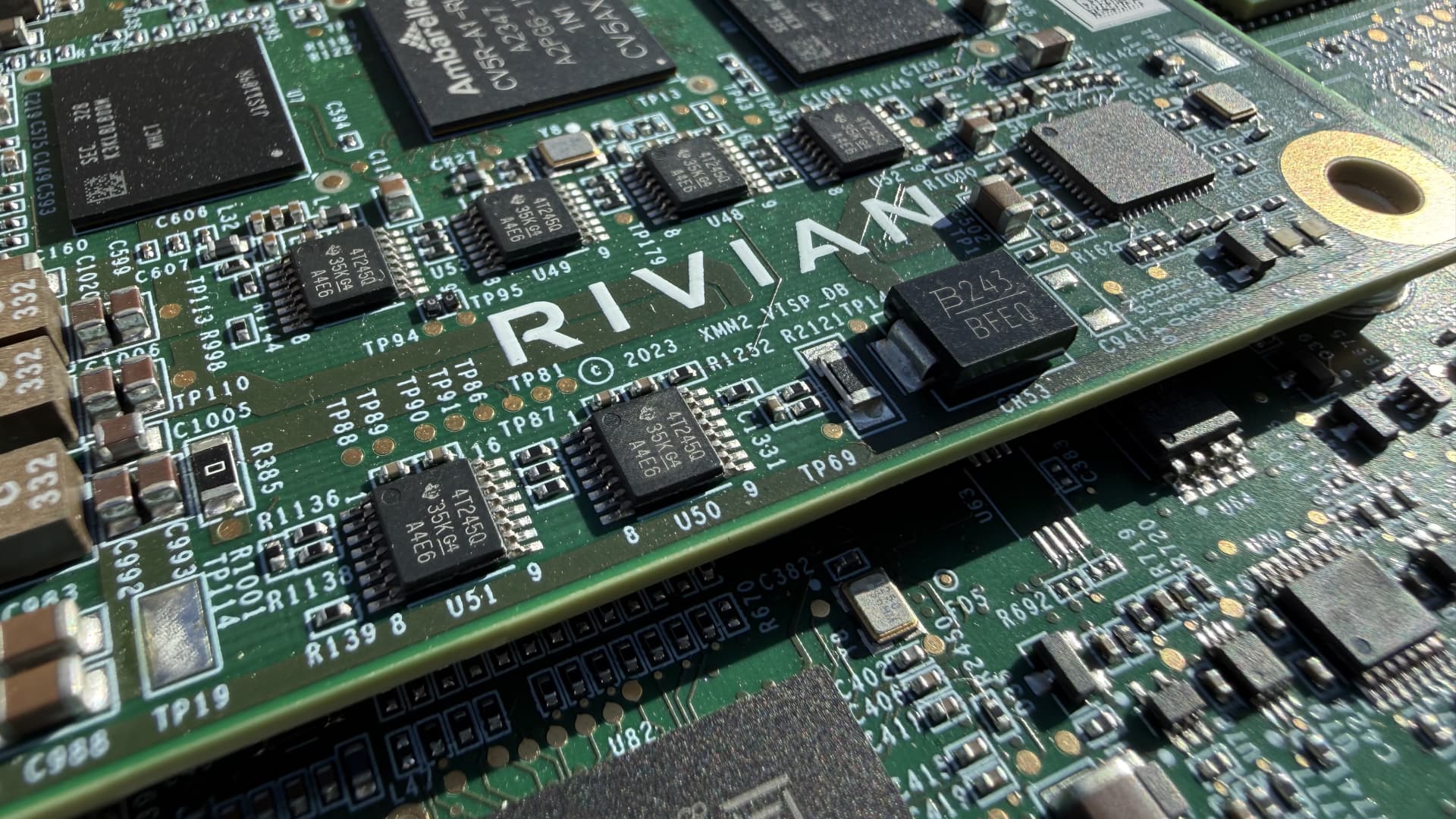 Rivian stock falls 10% as company sells 75 million shares to raise capital