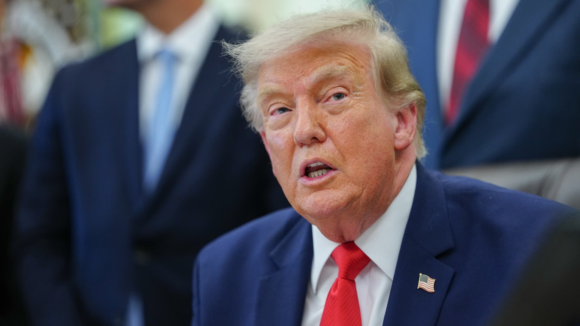 U.S. strikes Iran after surprise missile attack, dashing hopes of de-escalation
