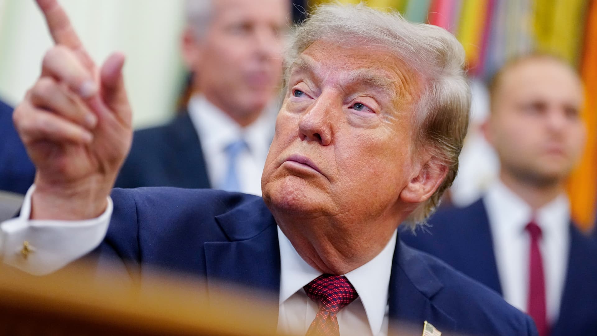 Trump backs ‘fantastic’ Warsh while calling for lower rates and citing ‘bad intentions’ of other Fed officials