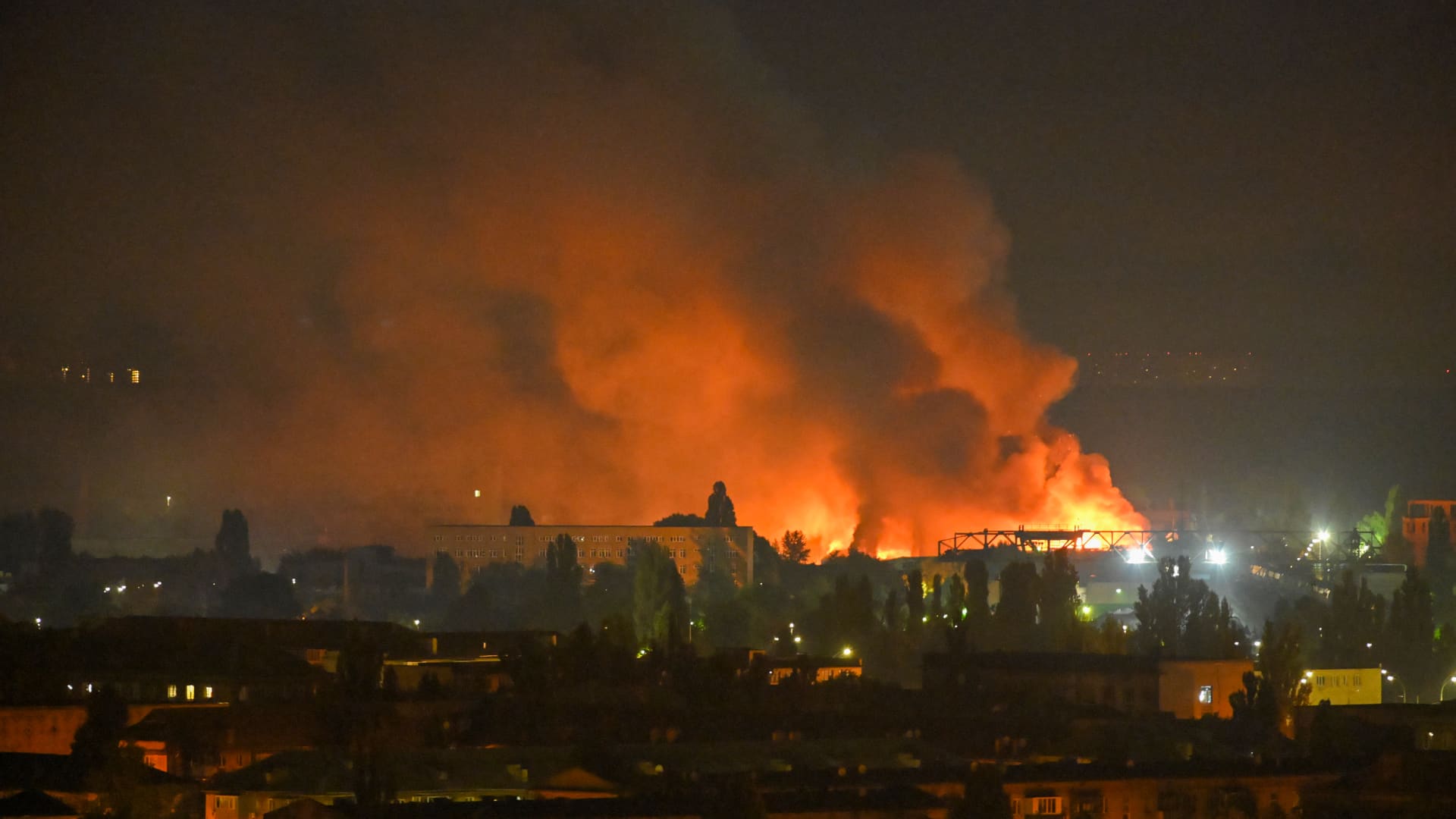 Russian attack kills at least 17 in Kyiv as Ukraine hammers more Wildberries warehouses