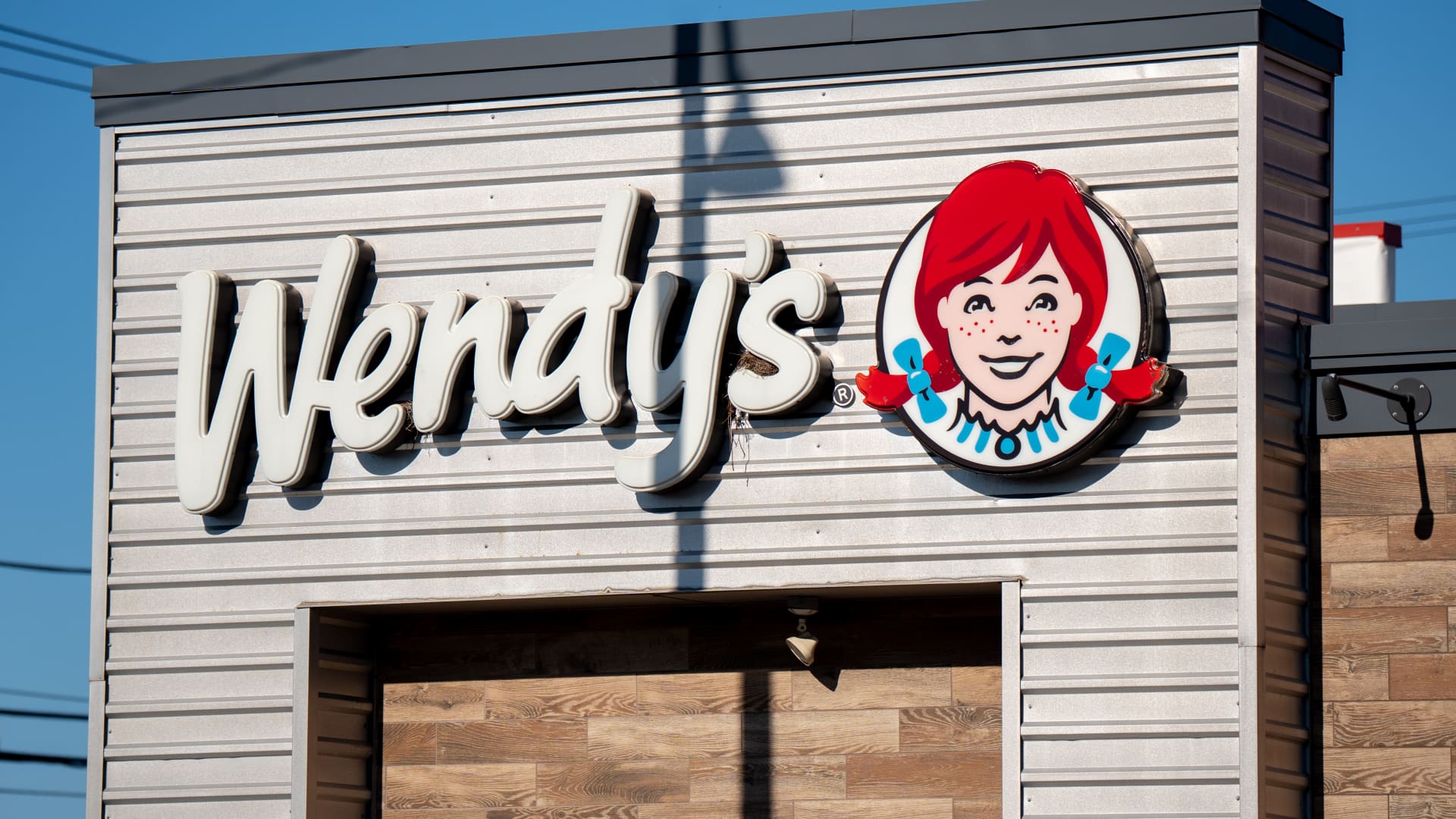 Wendy’s stock jumps on report of potential takeover bid from Nelson Peltz’s Trian Fund Management