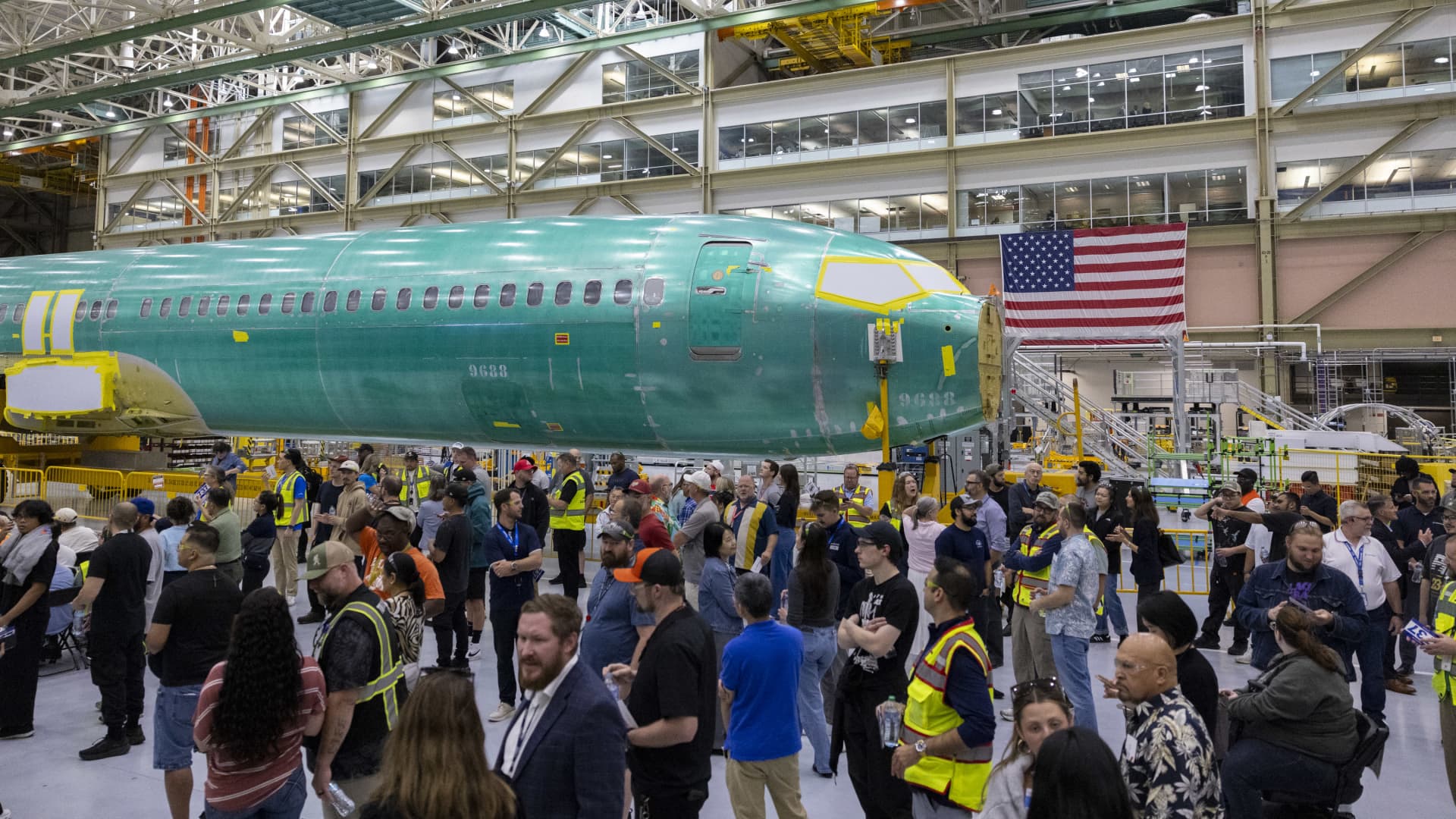 United’s next decision: What to do with all those Boeing 737 Max 10 seats it ordered years ago