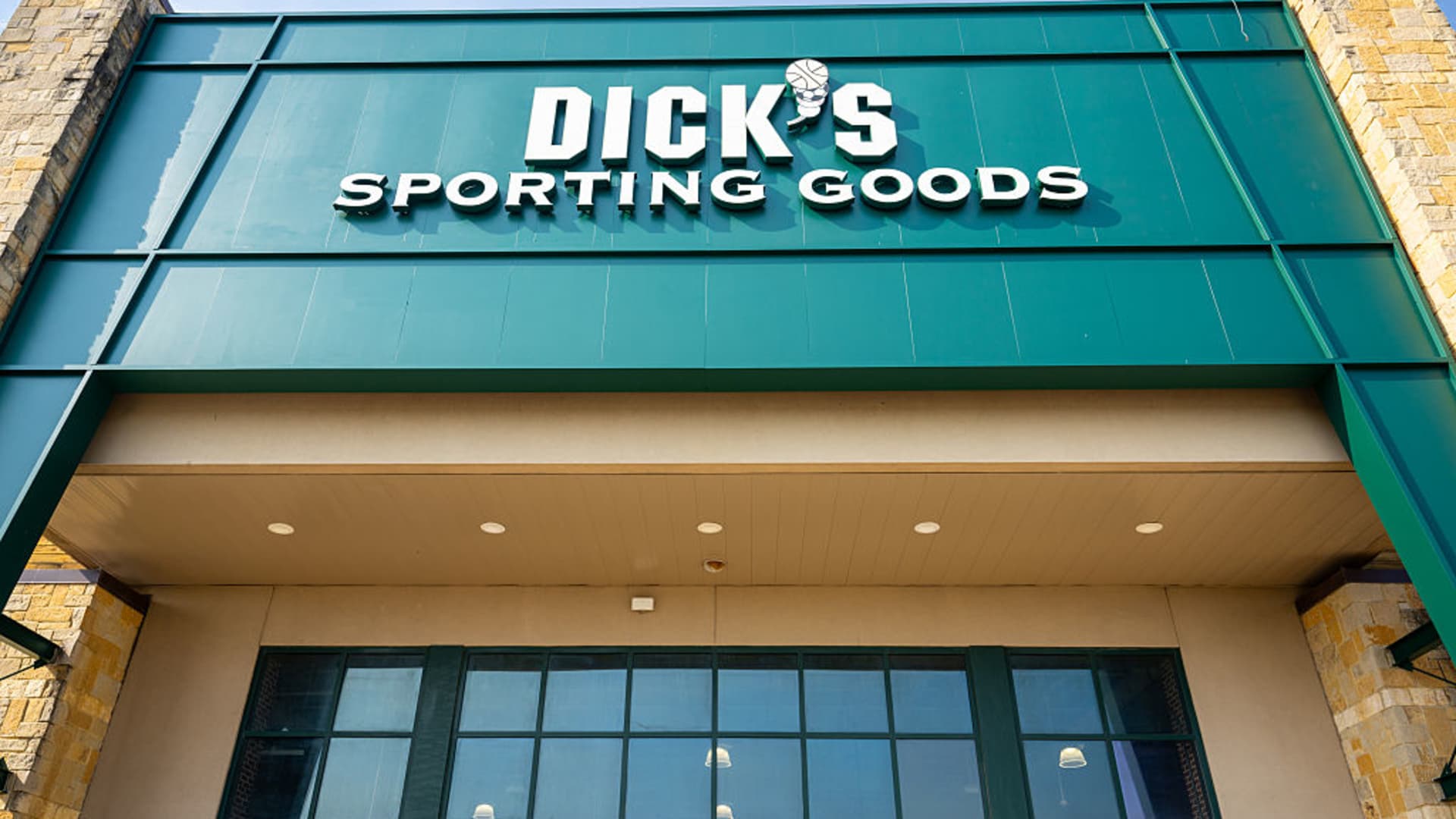 Dick’s Sporting Goods stock falls 20% as retailer misses expectations, cites ‘challenging’ footwear market