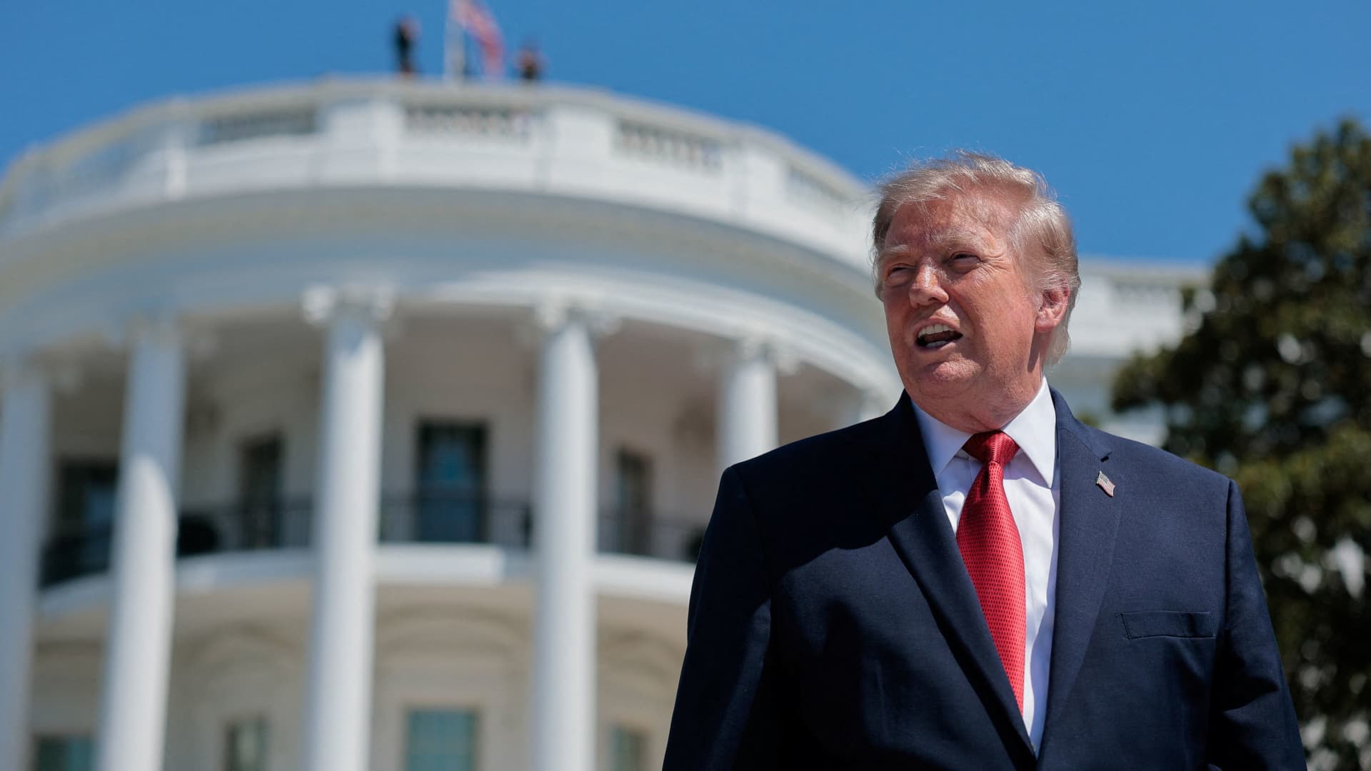 Trump’s oil investments have gained millions during Iran war as his accounts keep trading