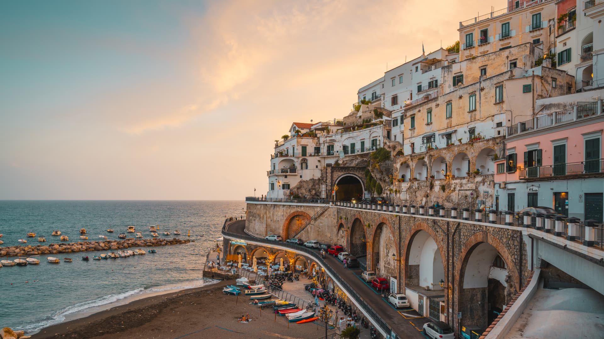 Labor Day marks the start of ‘fallcations’ as wealthy travelers avoid summer crowds