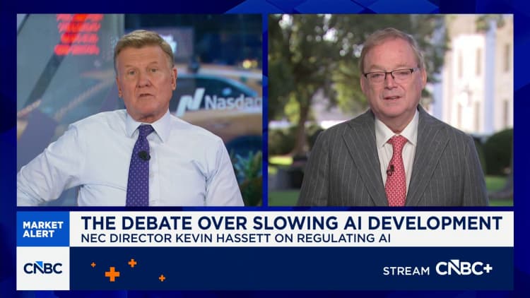 Kevin Hassett: Pres. Trump 'wholeheartedly rejects' government takeover of AI regulation