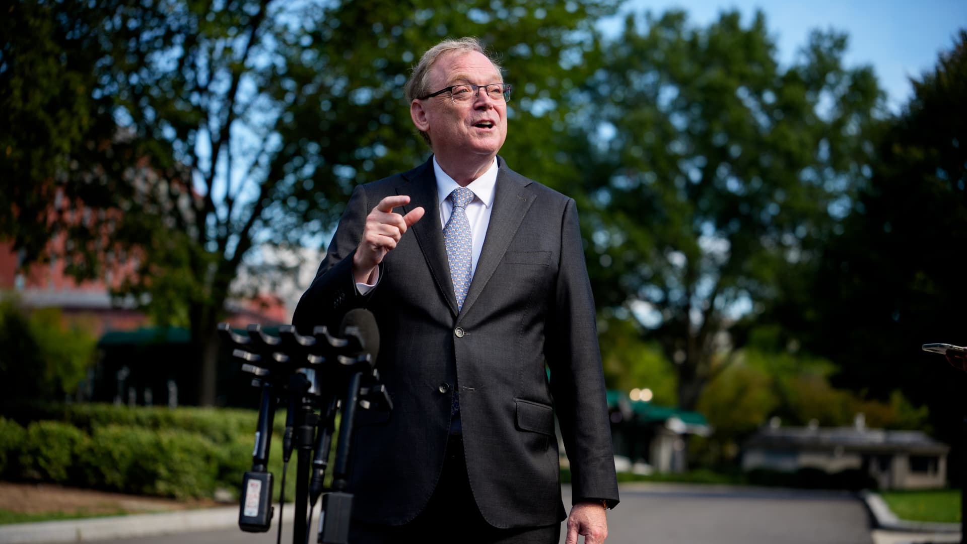 Private sector is ‘the right place’ to solve AI threats, White House’s Hassett says