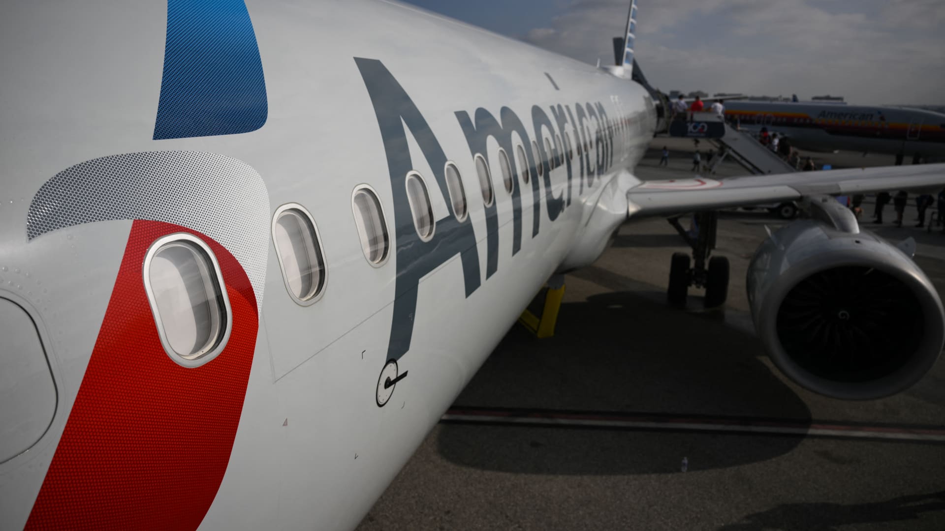 American Airlines forecasts bigger loss in 2026 on fuel spike, plans to slow growth next year