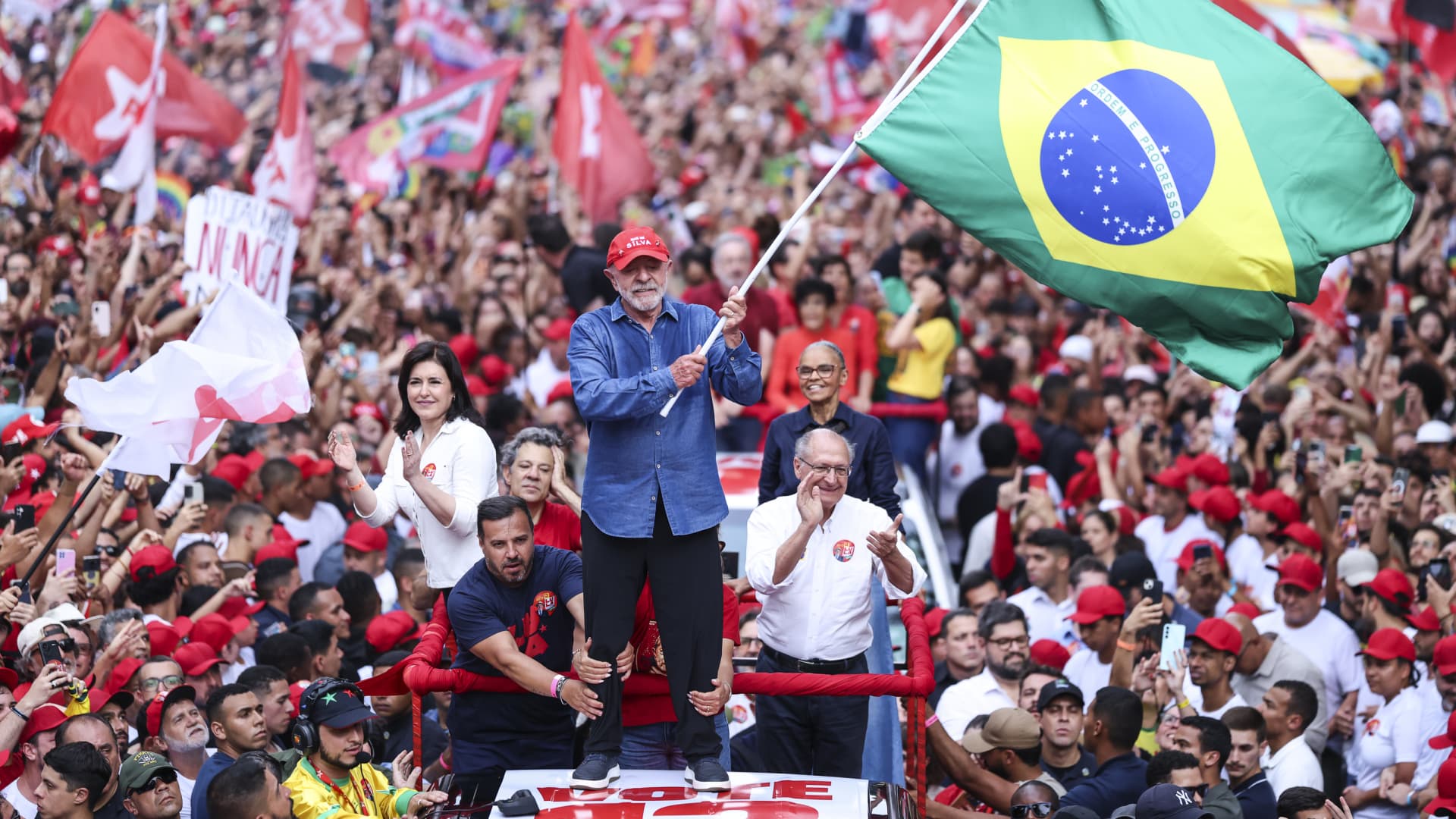 Brazil’s Lula wins historic presidential election; Bolsonaro reportedly refuses to concede
