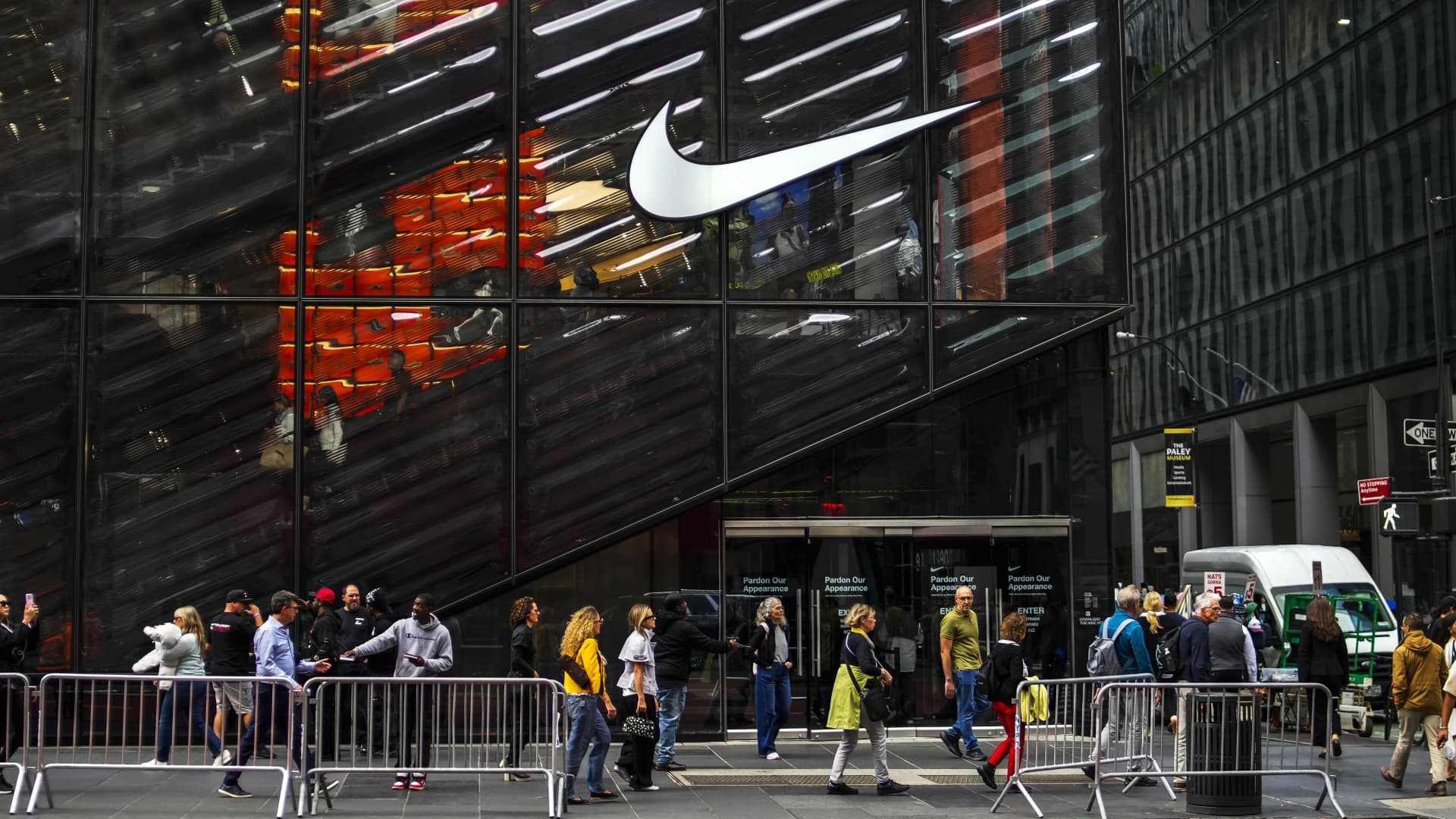 Nike shares drop as retailer posts disappointing sales, announces layoffs as part of restructuring